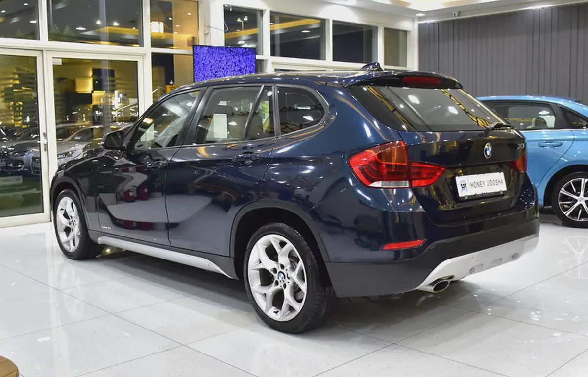 EXCELLENT DEAL for our BMW X1 sDrive18i ( 2015 Model ) in Blue Color! GCC Specs-6-6