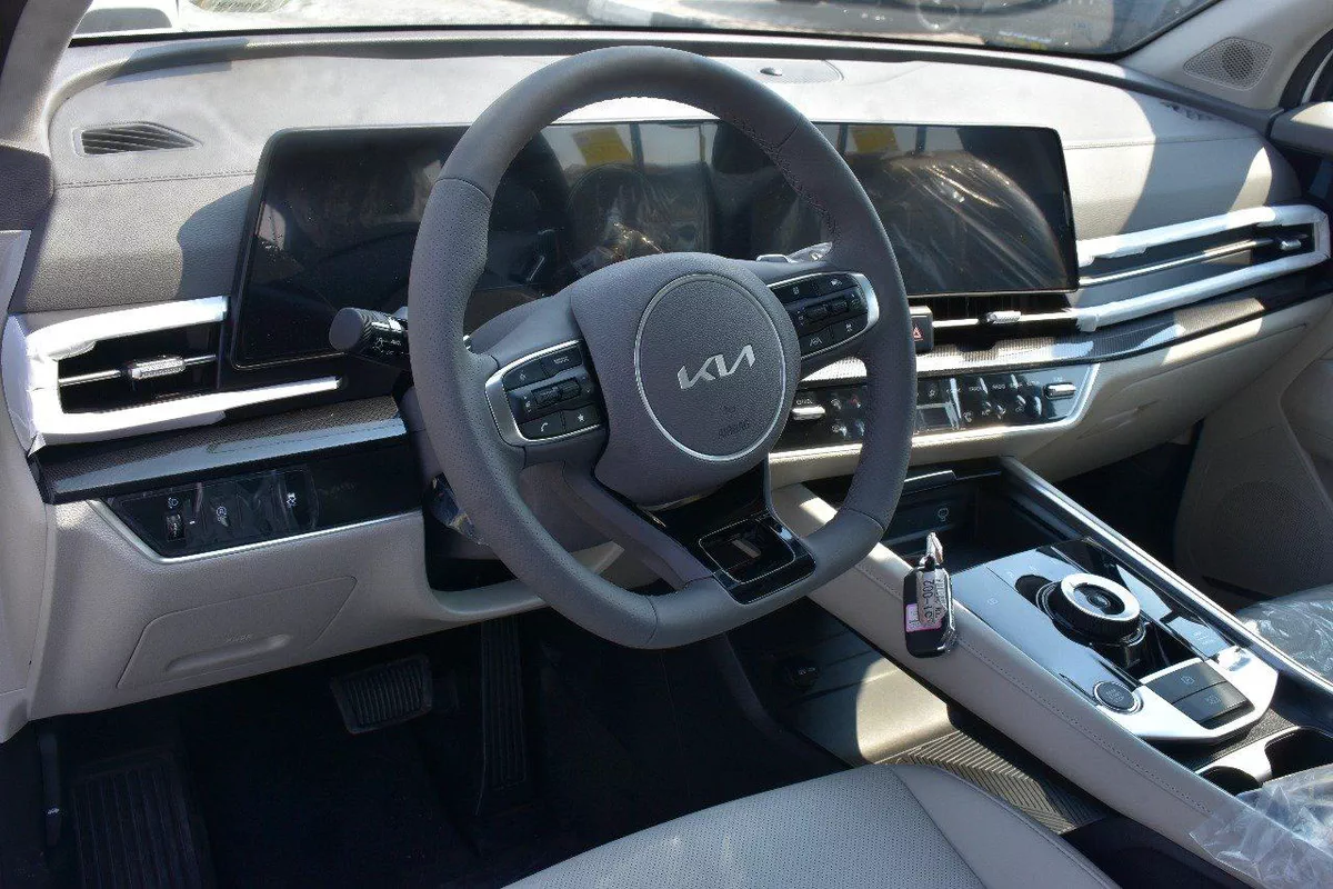 KIA SPORTAGE LUXURY 1.5 TURBO 2025 | WHITE-18-18