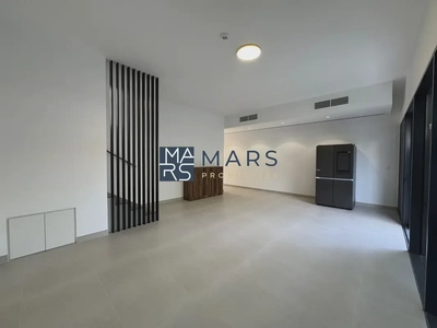 Spacious 3BR Middle unit in Green Community | Ready to move-12