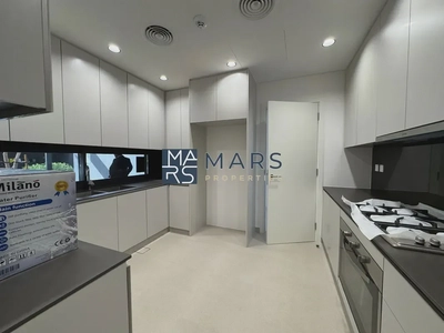 Spacious 3BR Middle unit in Green Community | Ready to move-17