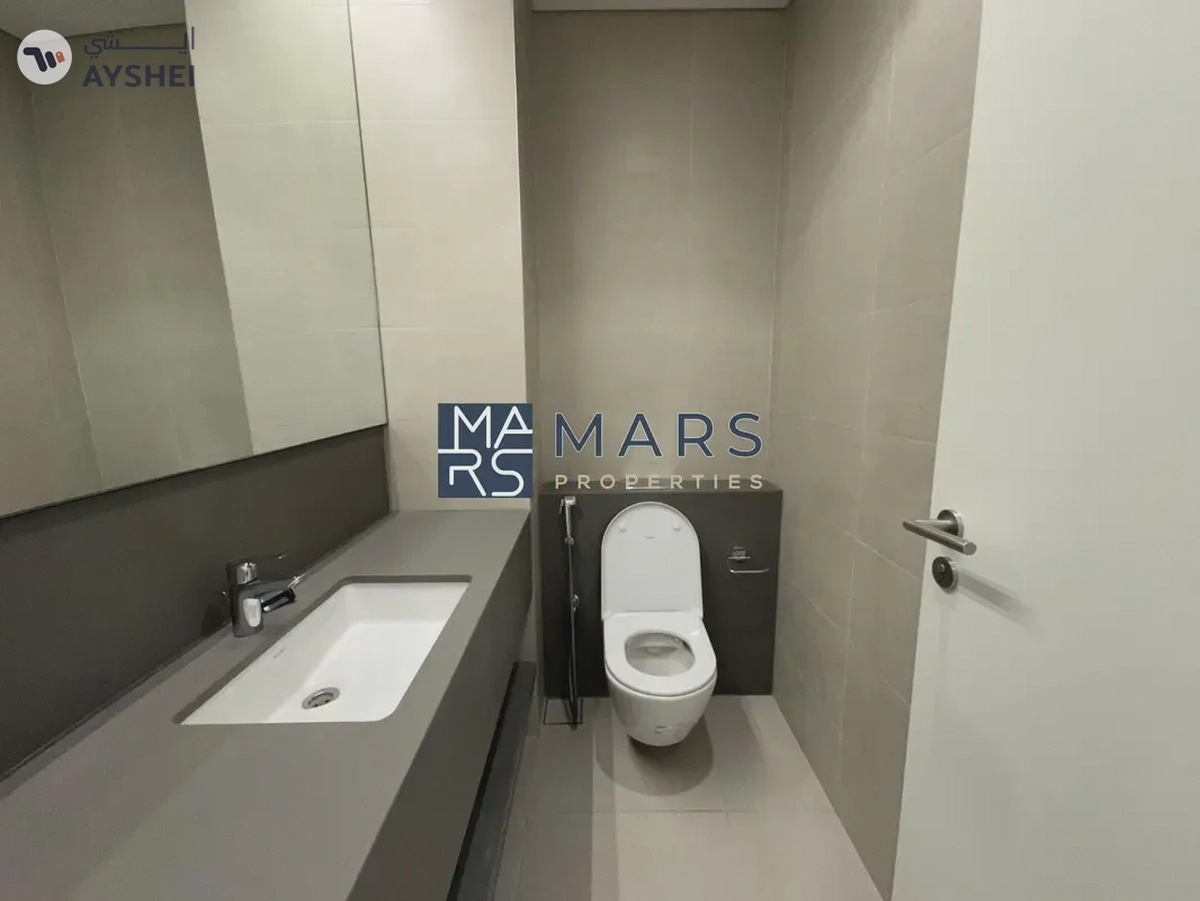 Spacious 3BR Middle unit in Green Community | Ready to move-16-16