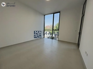 Spacious 3BR Middle unit in Green Community | Ready to move