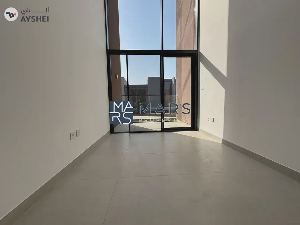 Spacious 3BR Middle unit in Green Community | Ready to move-8-8