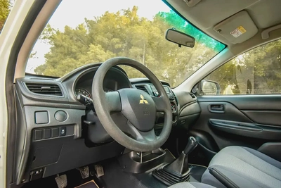 L200 | Double Cabin 4x2 | Manual | GCC Specs | Ref#M05921-11