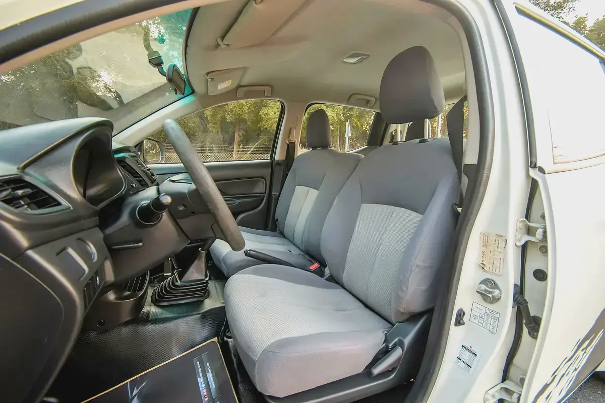 L200 | Double Cabin 4x2 | Manual | GCC Specs | Ref#M05921-7-7