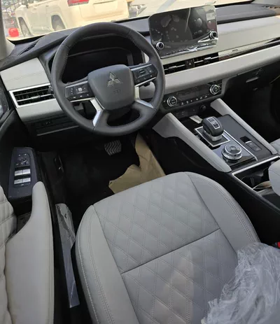 MITSUBISHI OUTLANDER H LINE-15