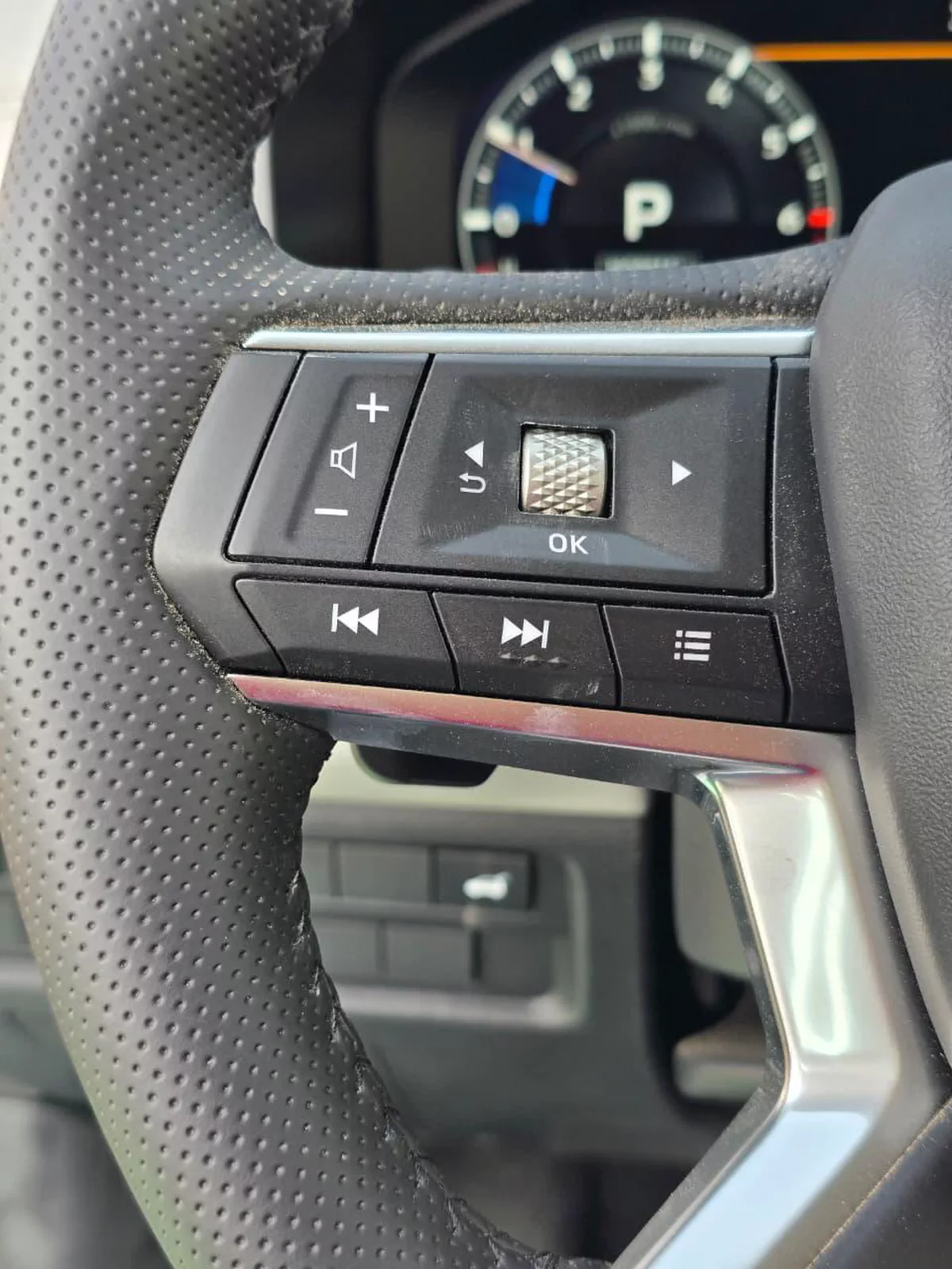 MITSUBISHI OUTLANDER H LINE-2-2