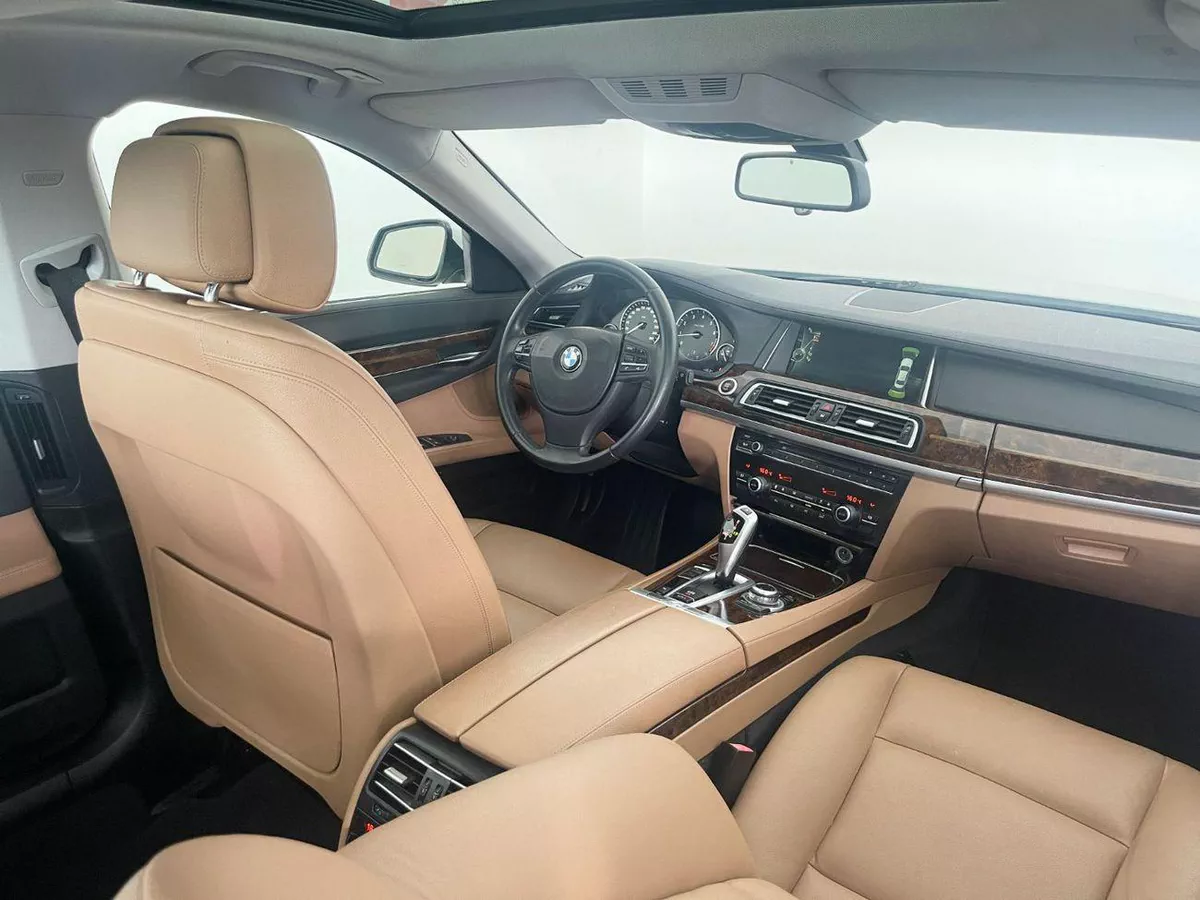 BMW 740Li EXECUTIVE V6  GCC SPECS - EXCELLENT CONDITION-9-0