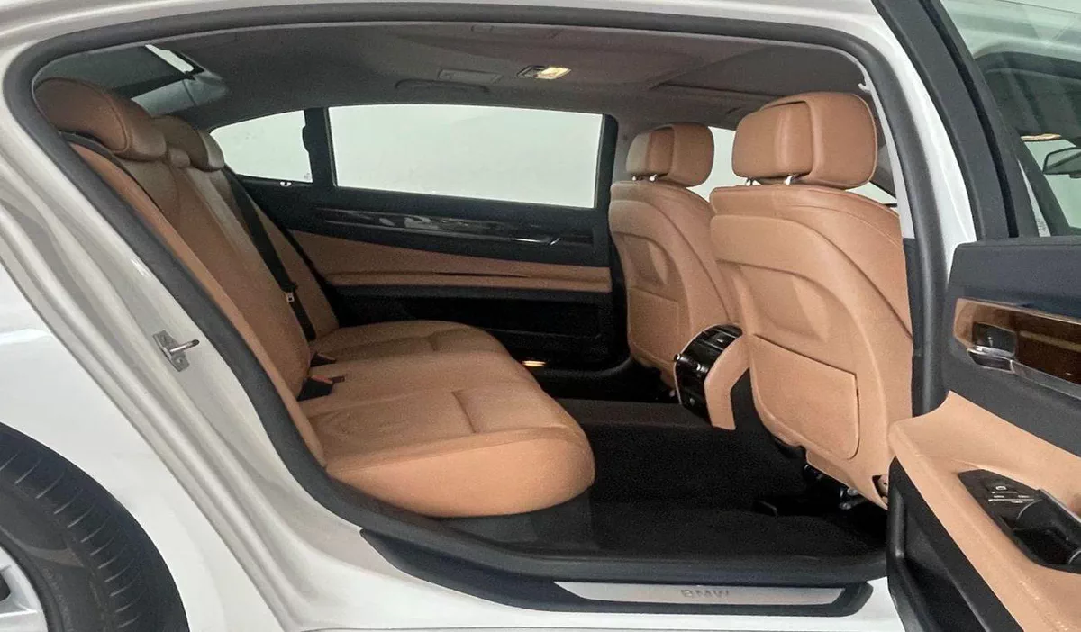 BMW 740Li EXECUTIVE V6  GCC SPECS - EXCELLENT CONDITION-14-0
