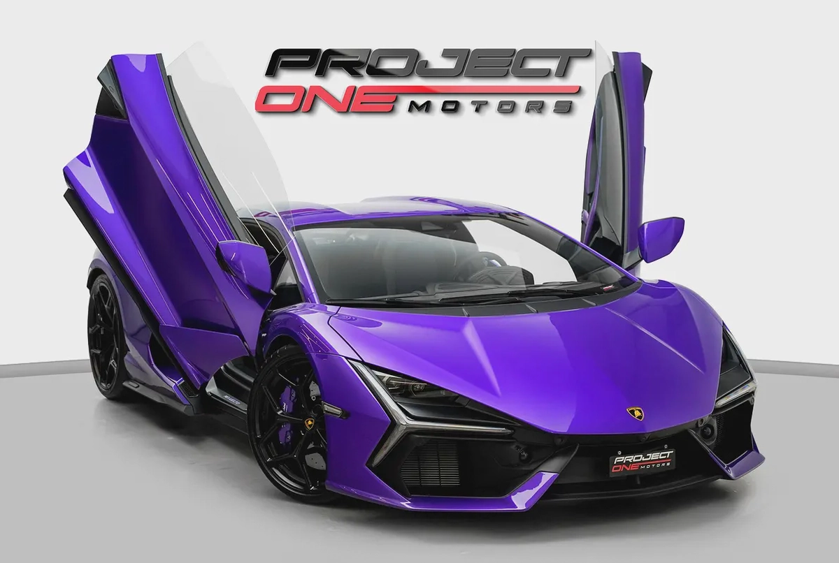 2025 LAMBORGHINI REVUELTO