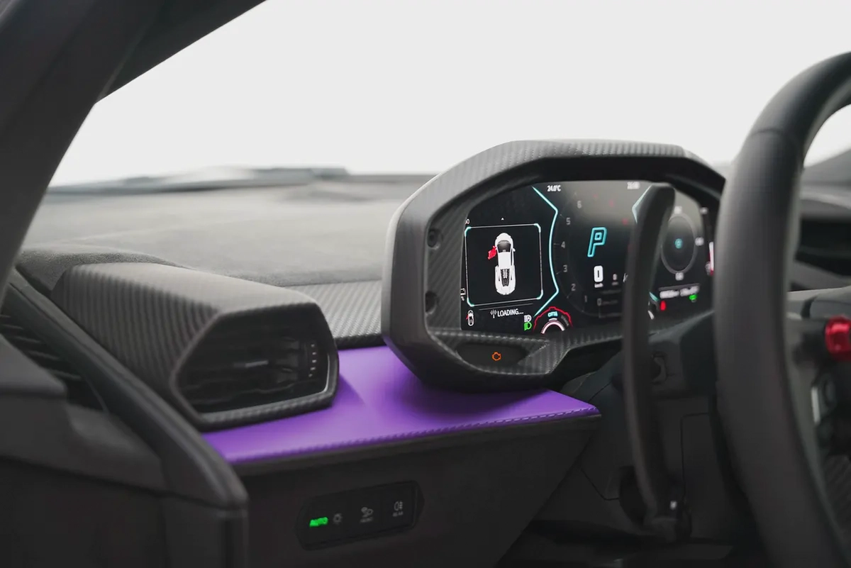 2025 LAMBORGHINI REVUELTO-7-7