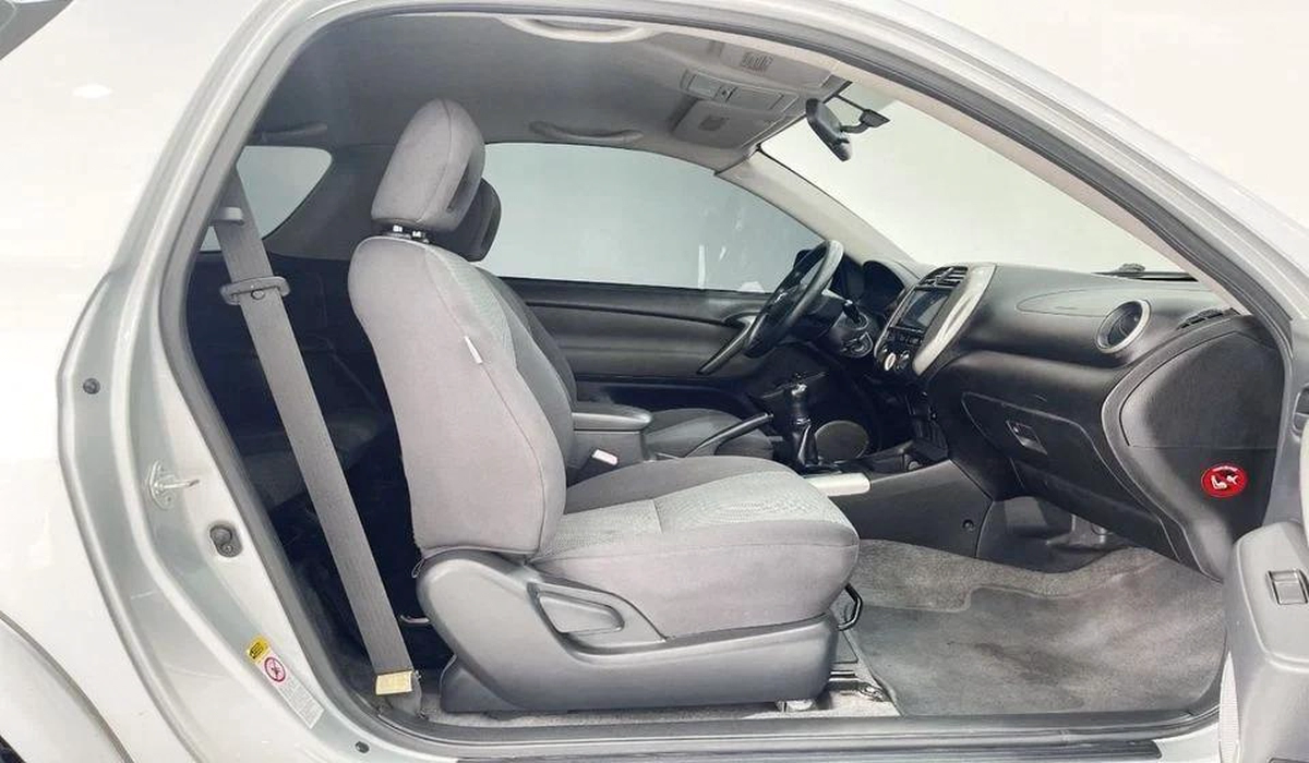 Toyota RAV4 PW CL Manual Transmission -Excellent Condition .Al- Futtaim motors