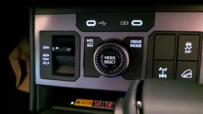 Toyota Hilux Conquest 2.8L 2026 AT 360 Camera Diesel-5
