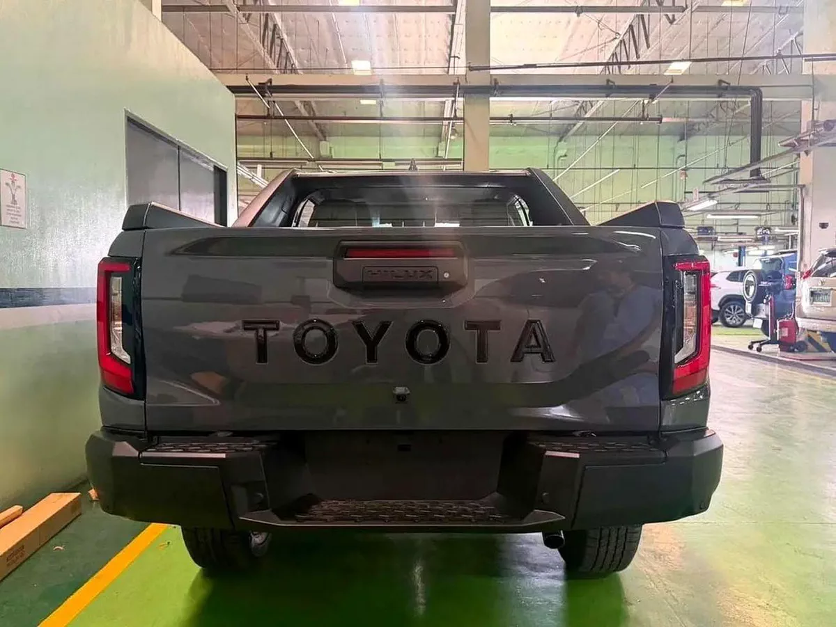Toyota Hilux Conquest 2.8L 2026 AT 360 Camera Diesel-2-0