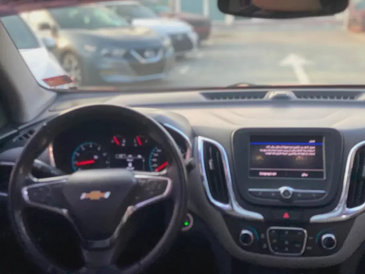 (2020) CHEVROLET EQUINOX //GCC//FULL OPTION//LOW MILLAGE//EXCELLENT CONDITION//-10-10