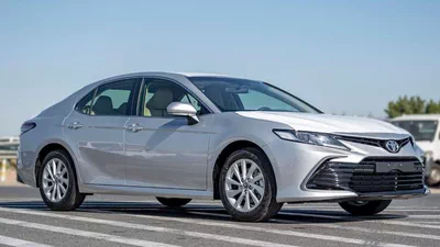 Toyota Camry LE 2.5P AT MY2023 – SILVER-0
