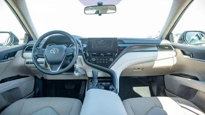 Toyota Camry LE 2.5P AT MY2023 – SILVER-9
