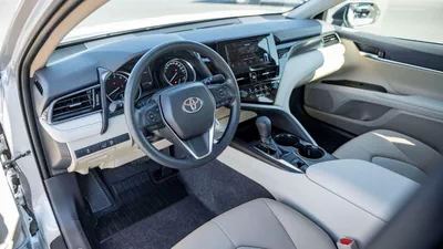 Toyota Camry LE 2.5P AT MY2023 – SILVER-10