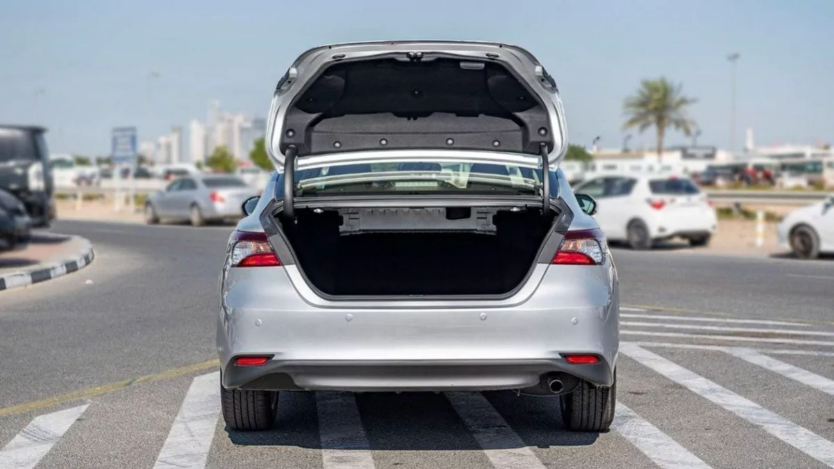 Toyota Camry LE 2.5P AT MY2023 – SILVER-8-0