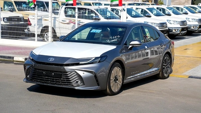 TOYOTA CAMRY LUMIER 2.5L HYBRID FULL OPTION MODEL 2025-0