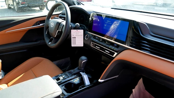 TOYOTA CAMRY LUMIER 2.5L HYBRID FULL OPTION MODEL 2025