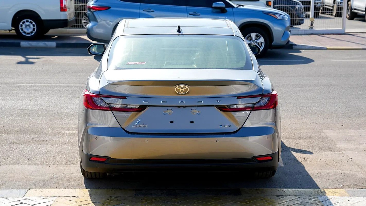 TOYOTA CAMRY LUMIER 2.5L HYBRID FULL OPTION MODEL 2025-14-14
