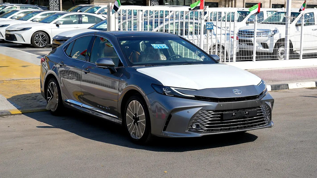TOYOTA CAMRY LUMIER 2.5L HYBRID FULL OPTION MODEL 2025-16-16