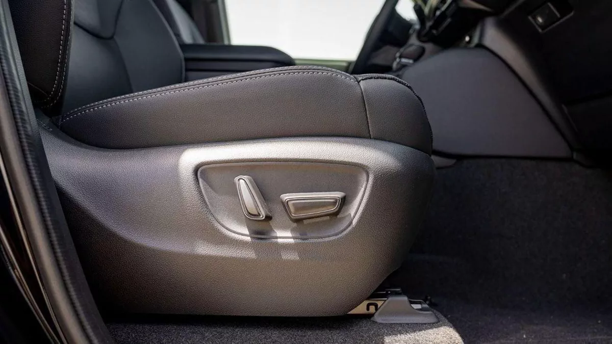 Toyota Prado ADVENTURE TOYOTA PRADO 250 LUXURY  2.8D AT MY2025 – BLACK-17-0