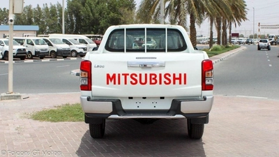 Mitsubishi L200 GLS L200 2.4L DIESEL 4WD 2023-6