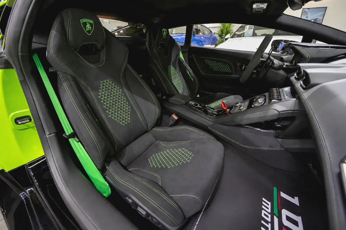 2018 LAMBGORGHINI HURACAN LP 610 WITH BODY KIT PERFORMANTE GCC ONLY 67000 KM-15-15