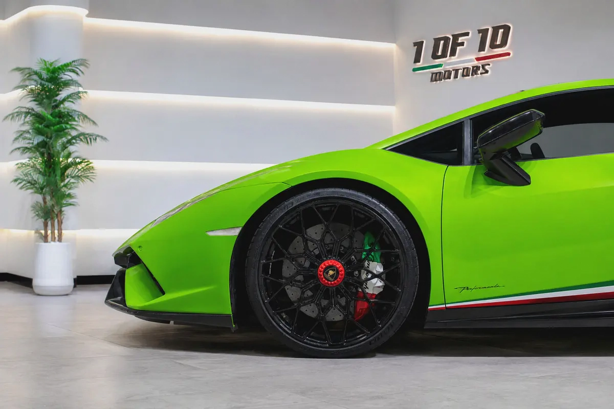2018 LAMBGORGHINI HURACAN LP 610 WITH BODY KIT PERFORMANTE GCC ONLY 67000 KM-6-6