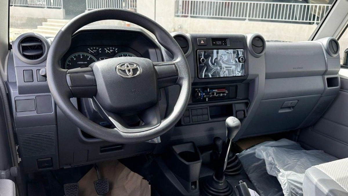 Toyota Land Cruiser Pick Up Toyota Land Cruiser Pickup LC79 DC 4.2L Diesel 2024-8-0
