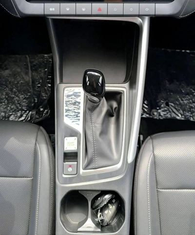 MG ZS FACE-LEFT-12