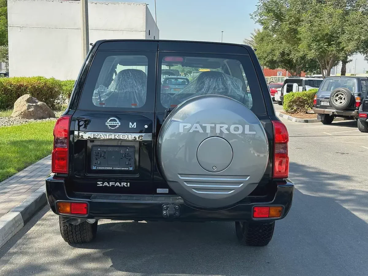 Nissan Patrol Safari 2024 GCC Specs 4.8L I6-4-4
