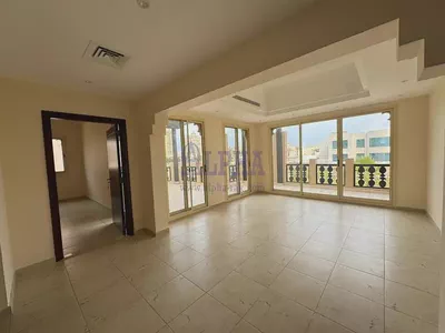Luxury 5 Bed Villa | Spacious | Sea View-2