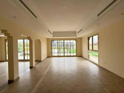 Luxury 5 Bed Villa | Spacious | Sea View-7