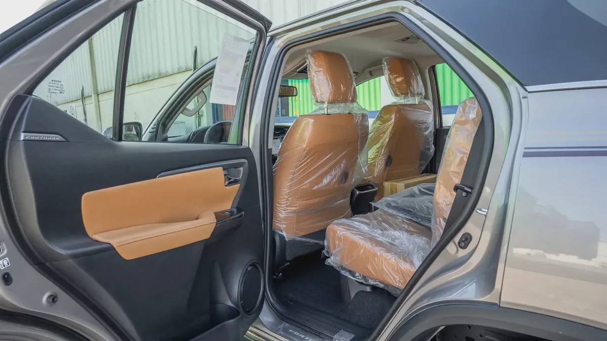 | Toyota Fortuner SR5 4.0L | GCC |  2026 | Specs | 0KM | Brand New-14-14