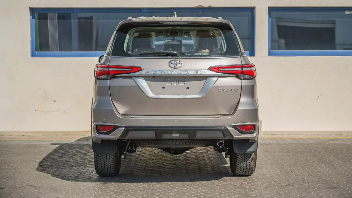 | Toyota Fortuner SR5 4.0L | GCC |  2026 | Specs | 0KM | Brand New-3-3