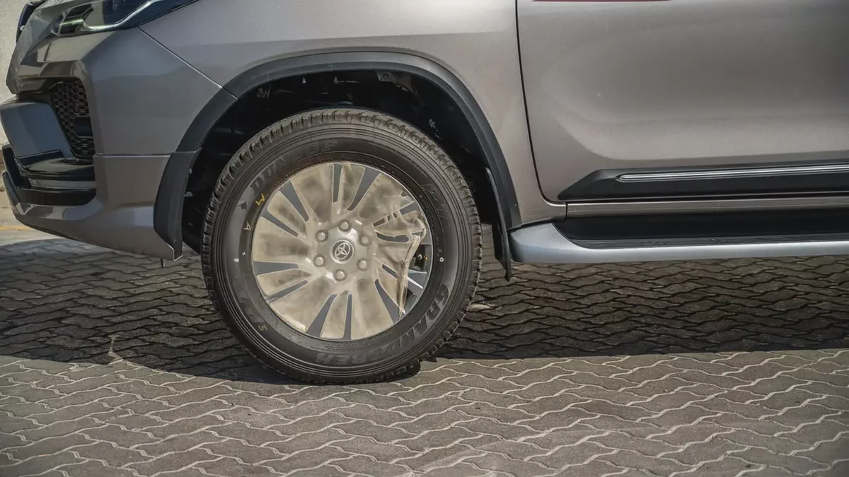 | Toyota Fortuner SR5 4.0L | GCC |  2026 | Specs | 0KM | Brand New-5-5