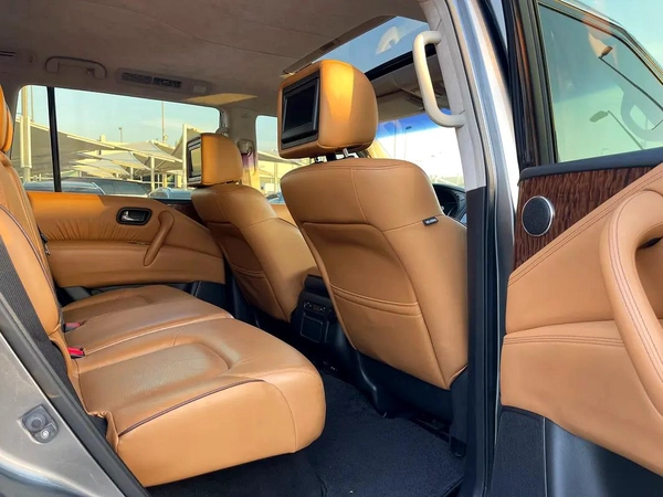 Nissan Patrol LE Platinum 2016 - GCC Specs - Excellent Condition