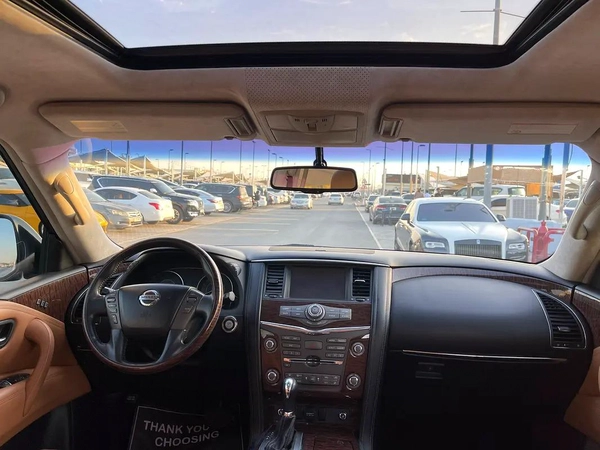 Nissan Patrol LE Platinum 2016 - GCC Specs - Excellent Condition