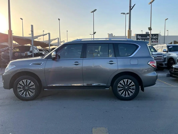 Nissan Patrol LE Platinum 2016 - GCC Specs - Excellent Condition