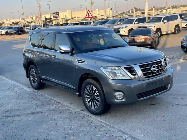 Nissan Patrol LE Platinum 2016 - GCC Specs - Excellent Condition