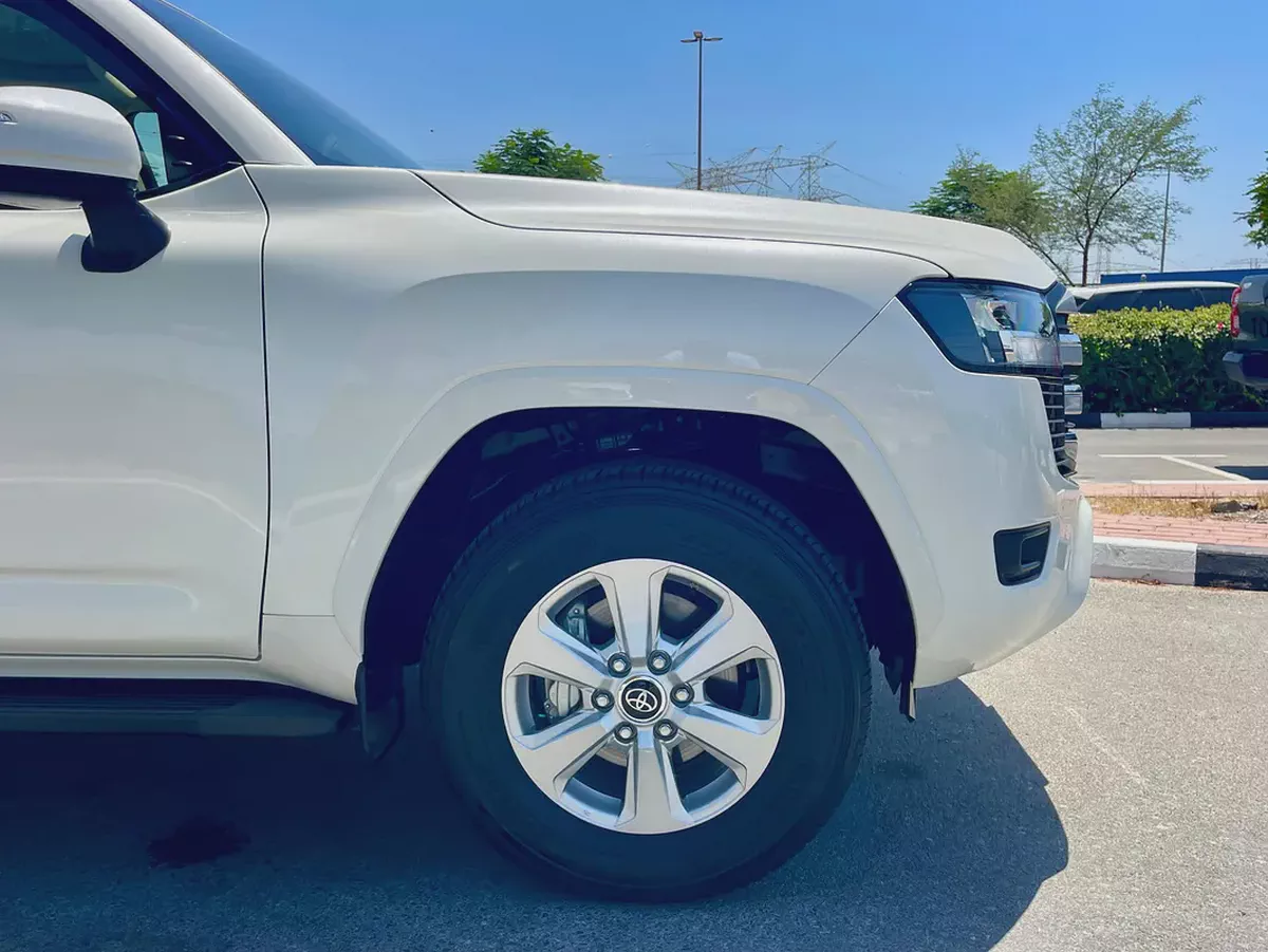 Toyota Land Cruiser EXR 2025 GCC Specs with Less Driven-6-6