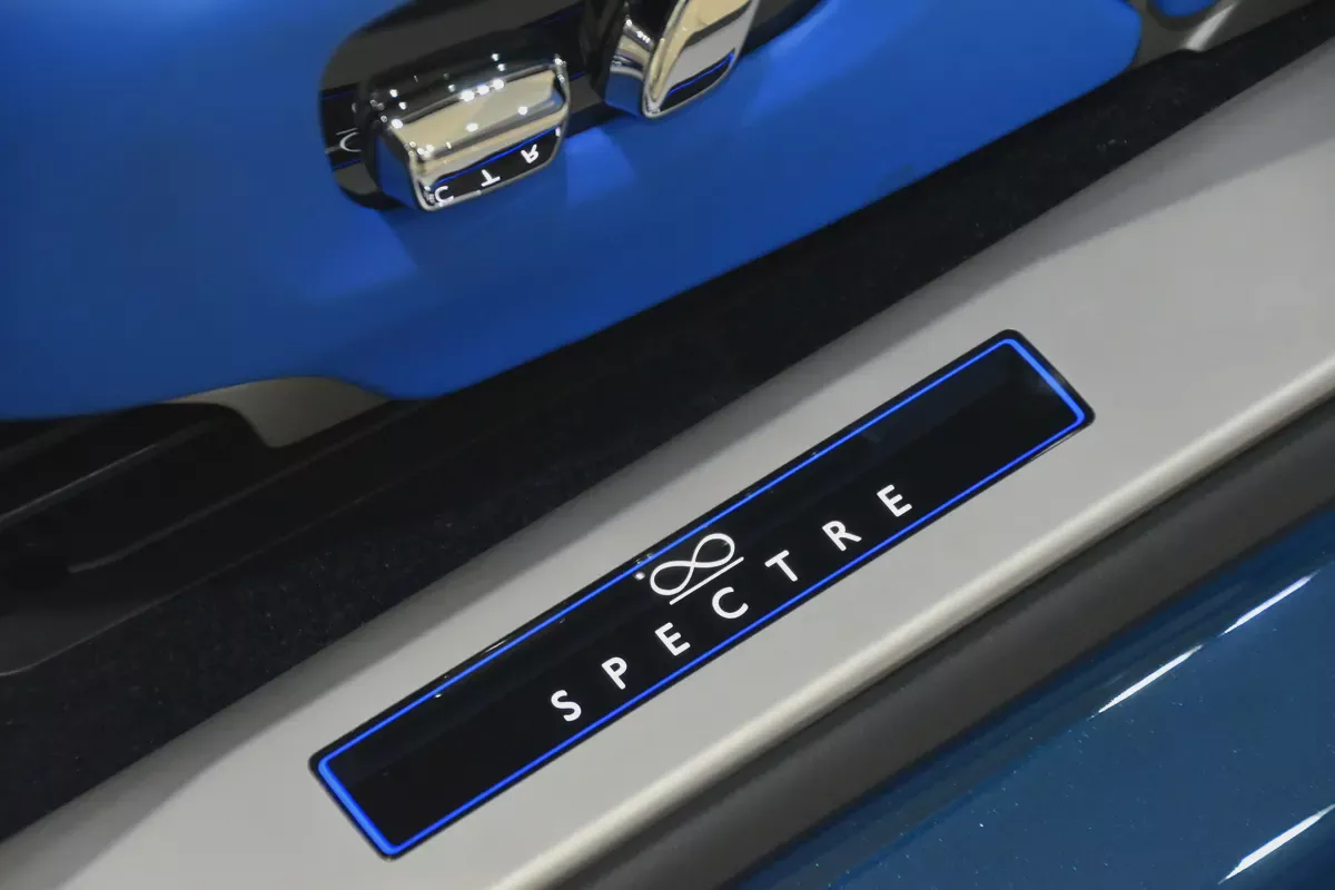2025 Rolls-Royce Spectre Black Badge | GCC Specs | Brand New-15-15