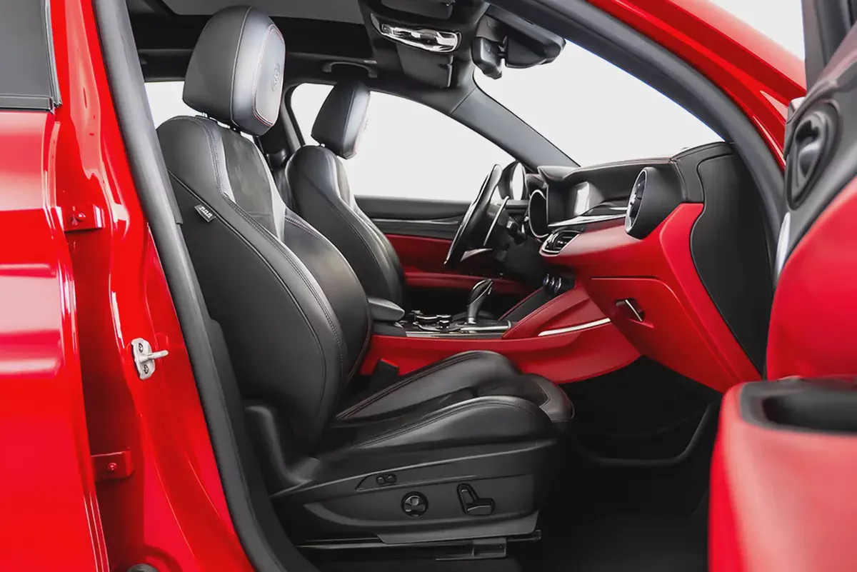 AED 2,657 / 60 months | 0% DP | 2019 Alfa Romeo Stelvio Quadrifoglio-7-7