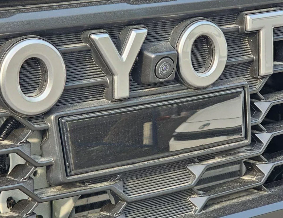 Toyota Hilux GR SPORT EXL || 2.8L DIESEL V4 | DRIVER PWR SEAT WITH LEATHER SEATS | 360*CAMERA (CODE # HDGRO)-7-0