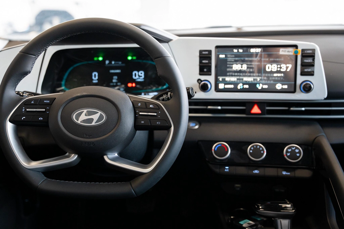 HYUNDAI ELANTRA 1.5 CHINESE SPECS 2025 MODEL FULL OPTION-7-7