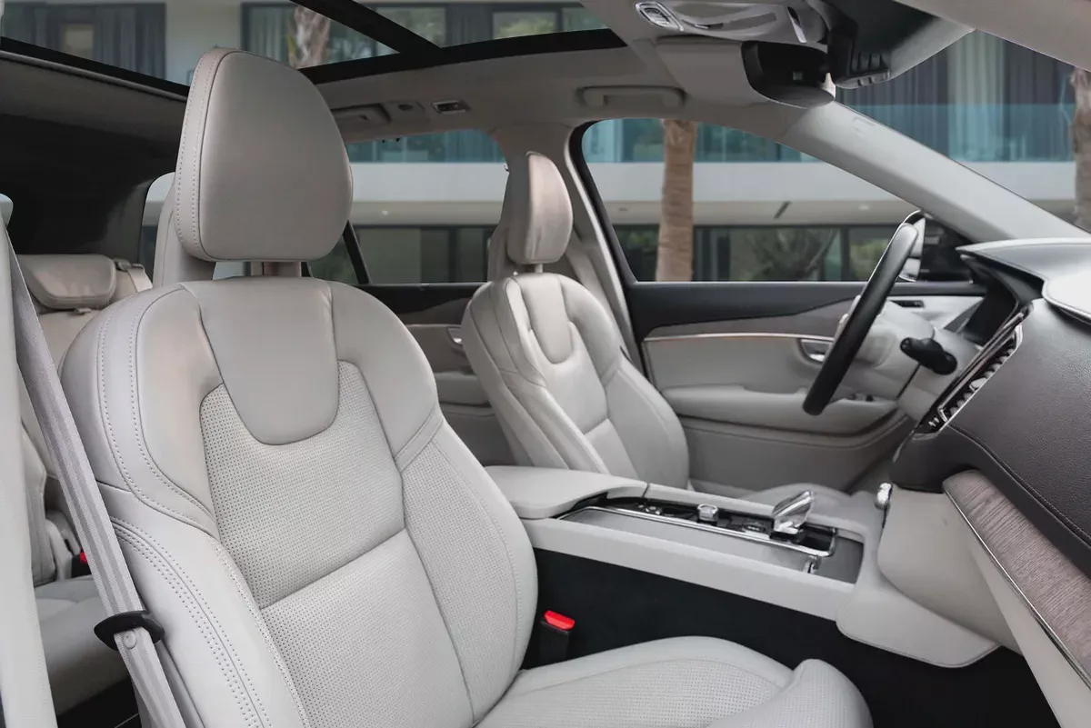 2,742 P.M |  XC90 B6 R-DESIGN | 0% Downpayment | FULL OPTION | Excellent Condition!-10-10
