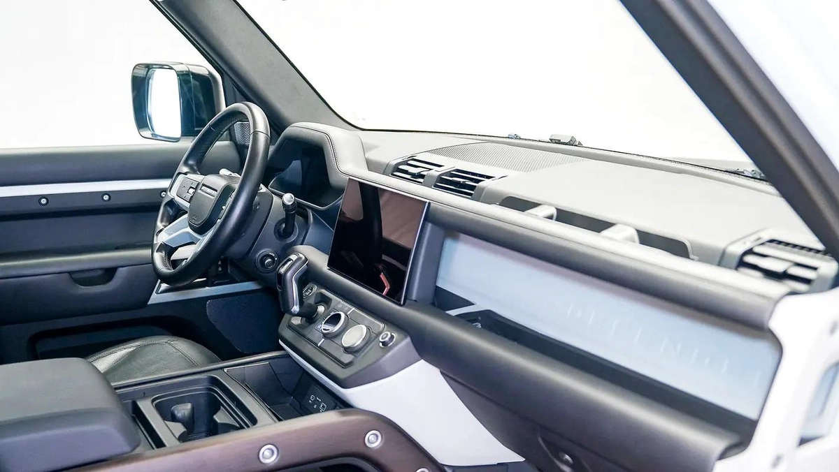Land Rover Defender Other-8-8